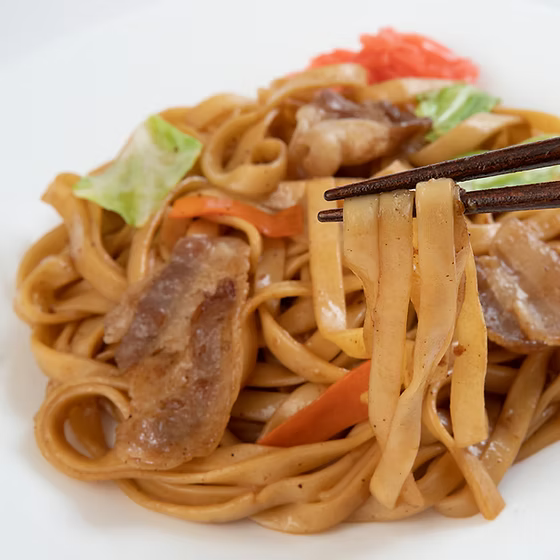 JAめまんべつ 極平麺が小麦の旨味を引き出す「男のやきうどん」 2食入り（スープ付き）